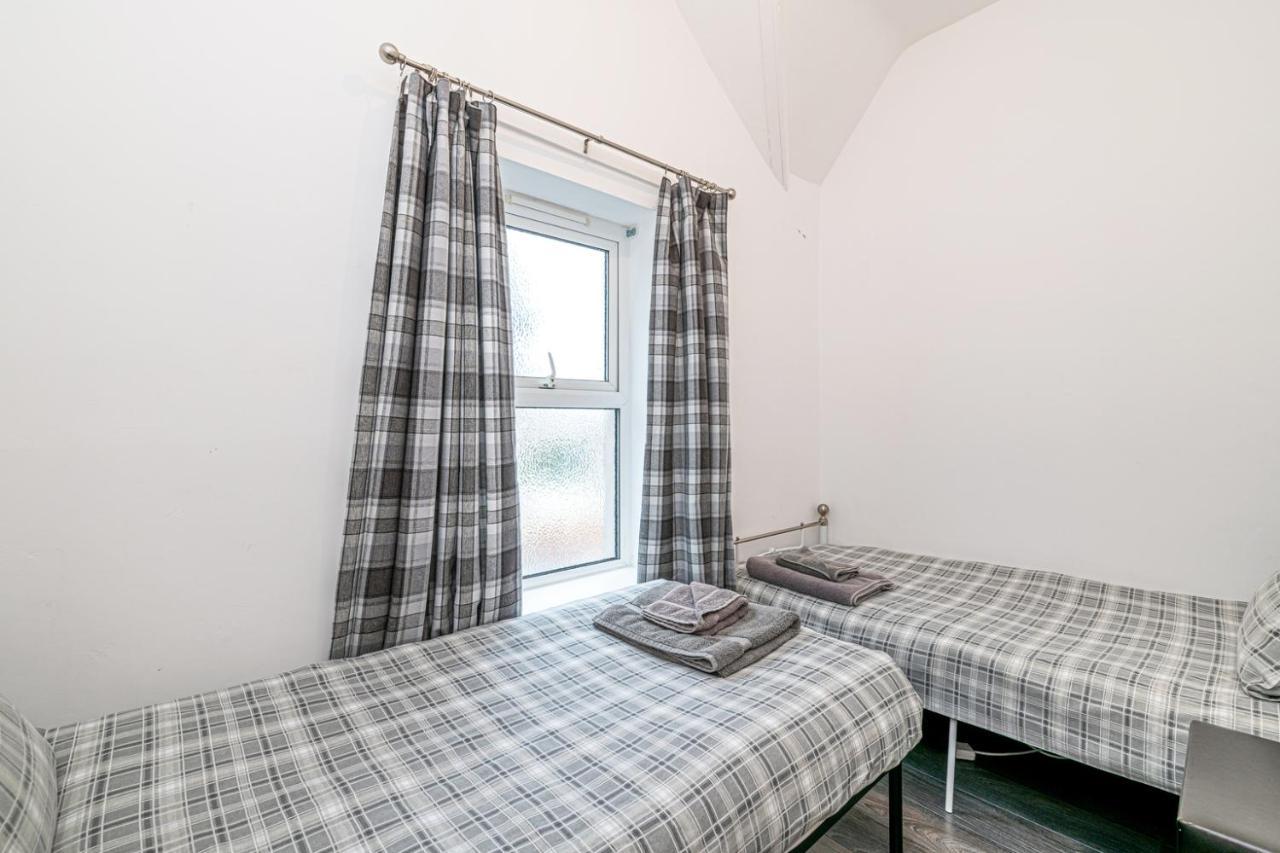 Two Bedroom Holiday Apartment Colwyn Bay Eksteriør billede