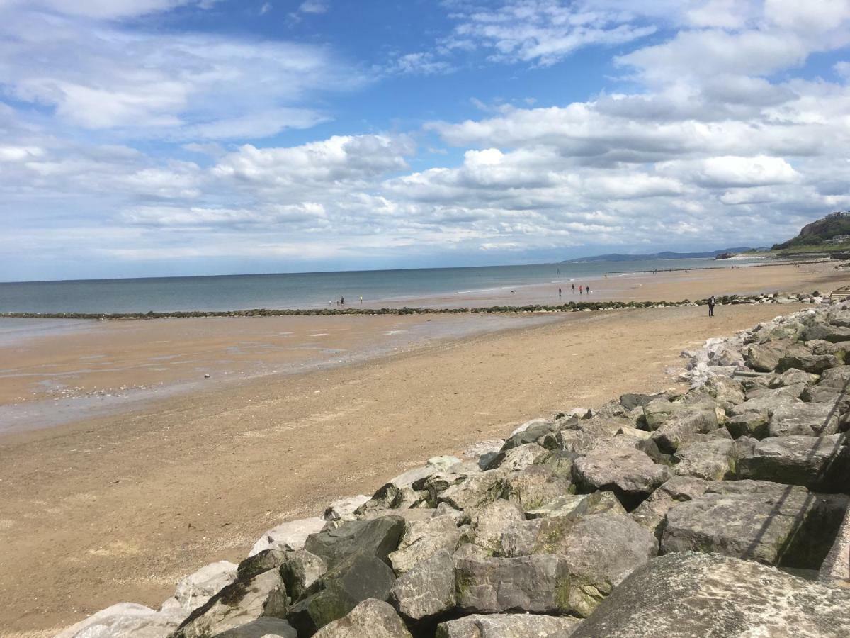 Two Bedroom Holiday Apartment Colwyn Bay Eksteriør billede
